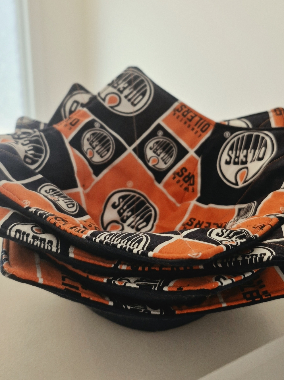 Cozy Bowls - Oilers And Elks
